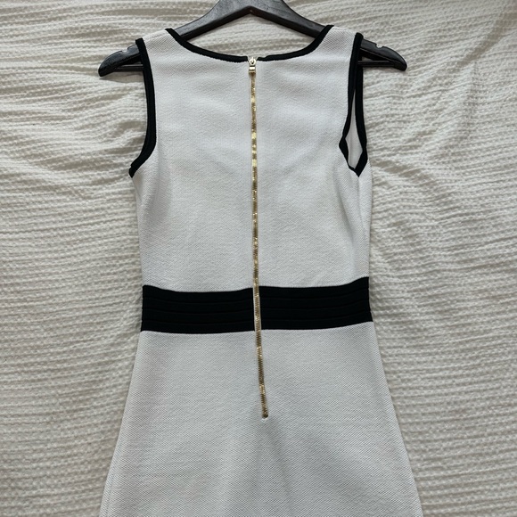 BALMAIN authentic two toned knit mini dress! - Picture 9 of 11